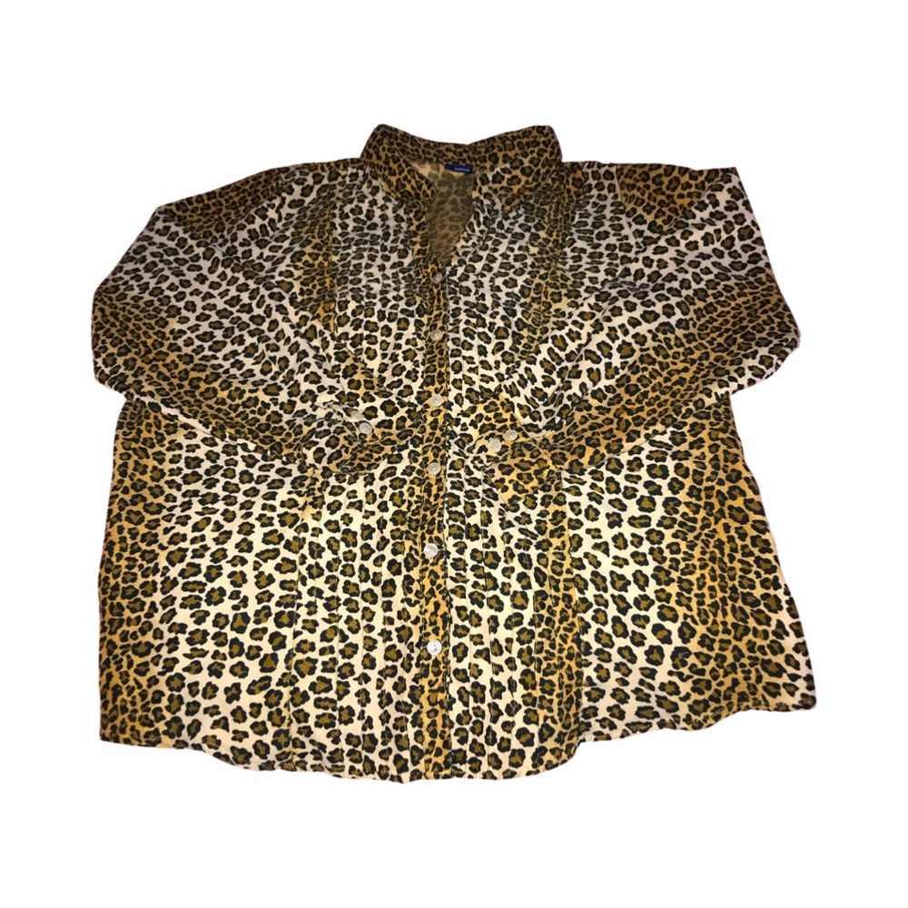 🌷Long Sleeved Leopard Button Shirt Size XL